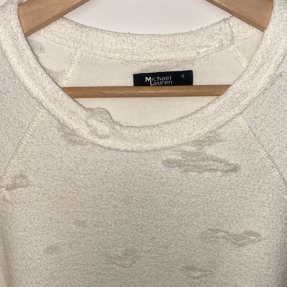 🆕 MICHAEL LAUREN Distressed Pullover in Cream - Picture 4 of 6